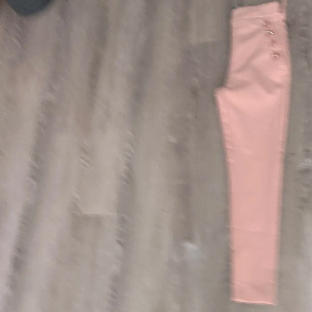 Stylish Pink High-Waisted Pants - Picture 3 of 5